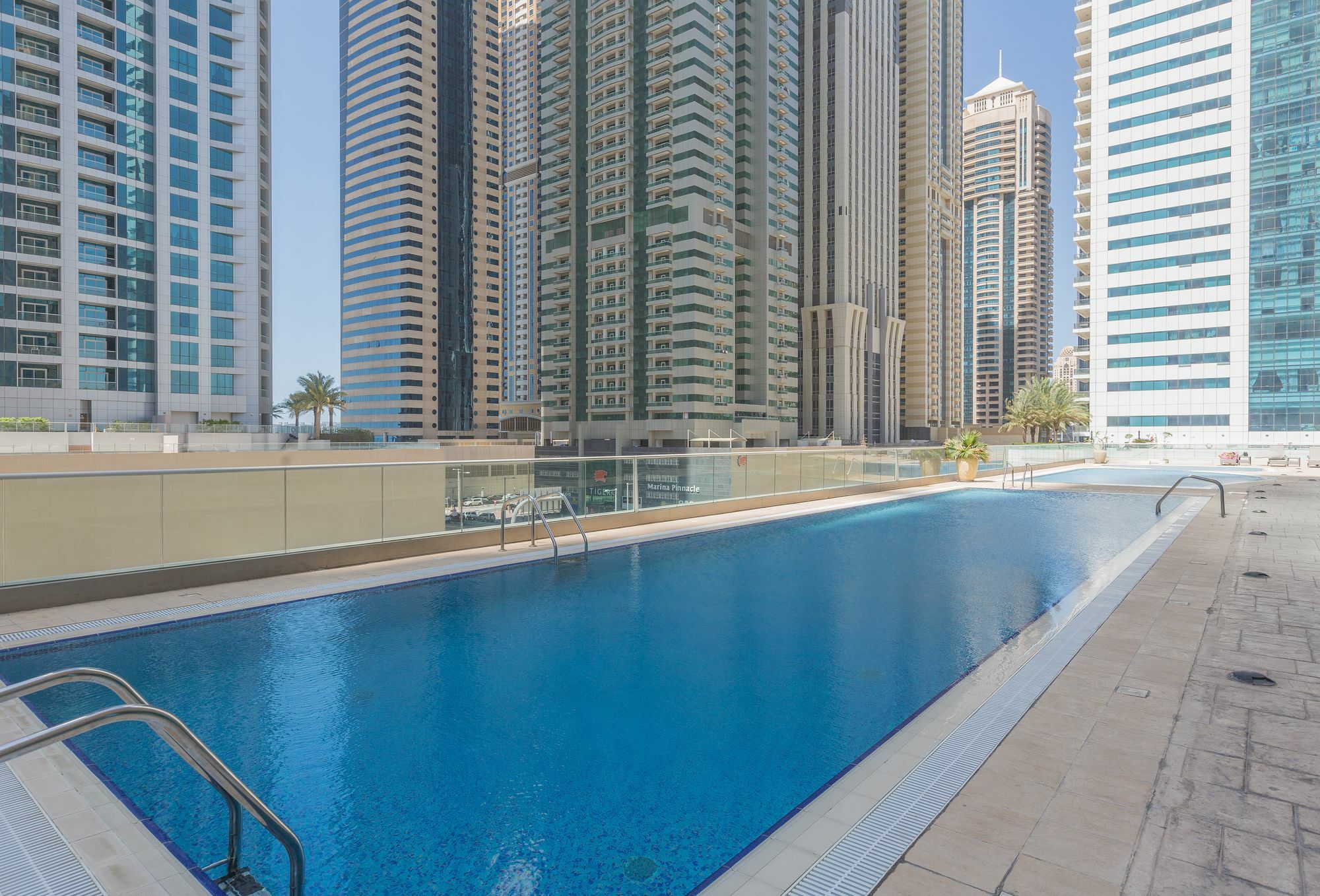 Boutique Living - Dubai Marina Heights Apartment Luaran gambar