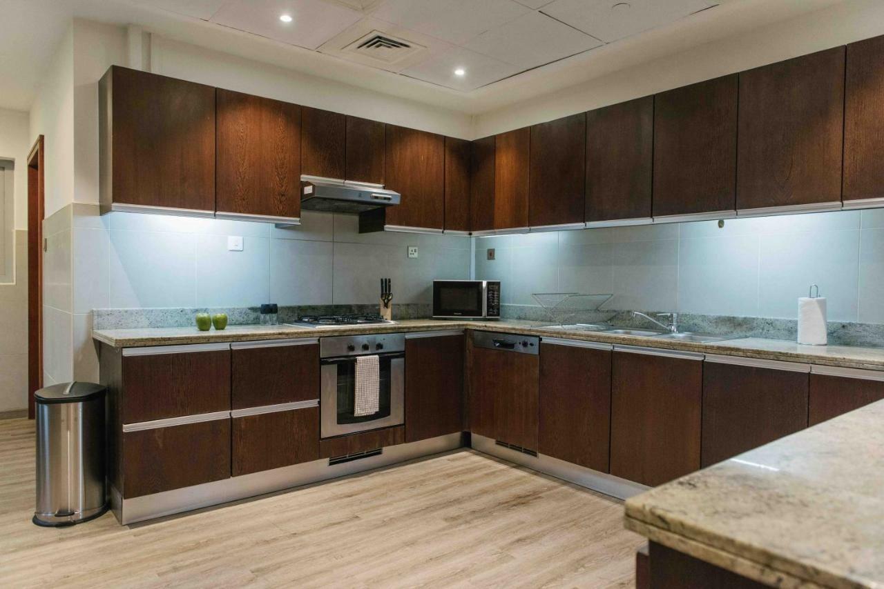 Boutique Living - Dubai Marina Heights Apartment Luaran gambar